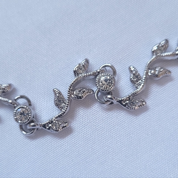 Grape Vine Necklace - Picture 3 of 6